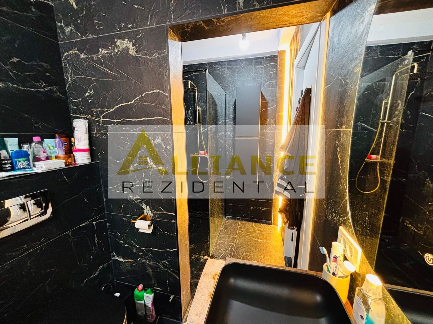 VILA premium cu piscina incalzita | 5 camere | Teren 280 m - Poză 17