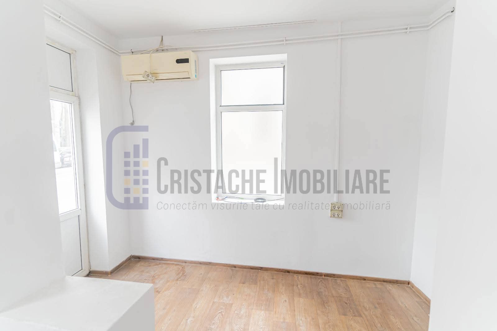 Casa nemobilata pe Bd. Marasesti, 3 camere, acces dublu, pretabil birouri - Poză 2