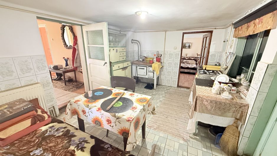 Casa interbelică cu arhitectură deosebită+Anexa și teren 1570 mp - Poză 12