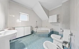 Vila ideala pentru locuinta, clinica sau birouri! - Poză 15