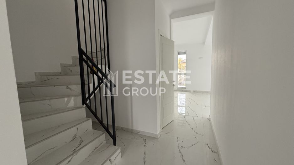 Duplex cu 5 camere in Dumbravita - Poză 1