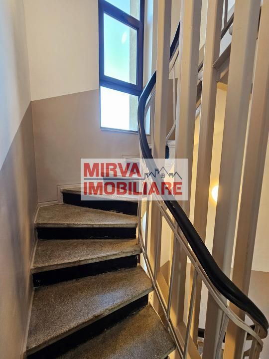 🏢 Spațiu de birouri – 5 camere, 3 băi – Mansardă vilă, Central - Poză 44