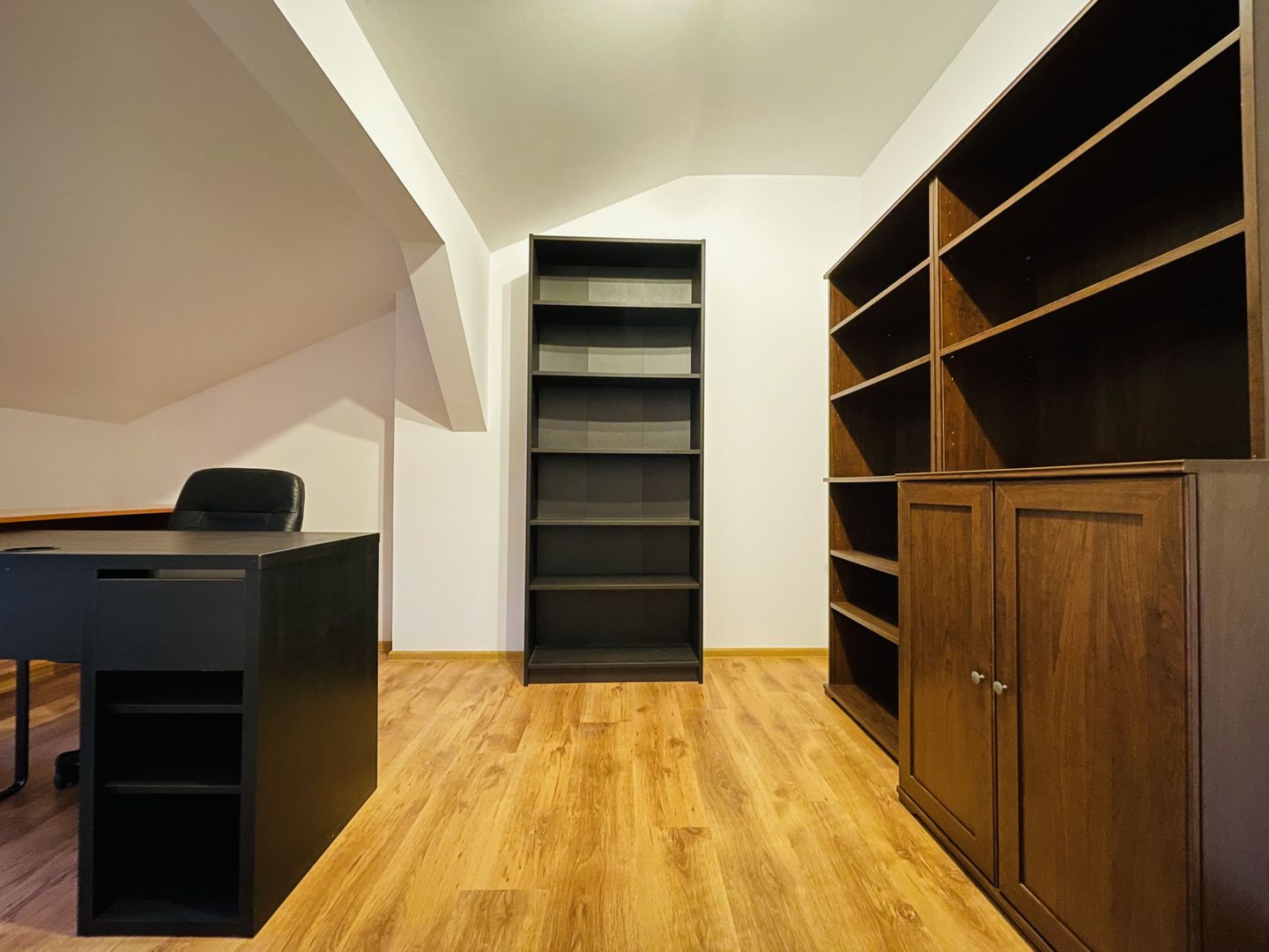 Casa din Dumbravita, 4 camere, 110 mp - Confort si liniste - Poză 26