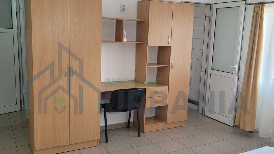 # Apartament cu 1 camera zona Podul de Fier - Poză 1