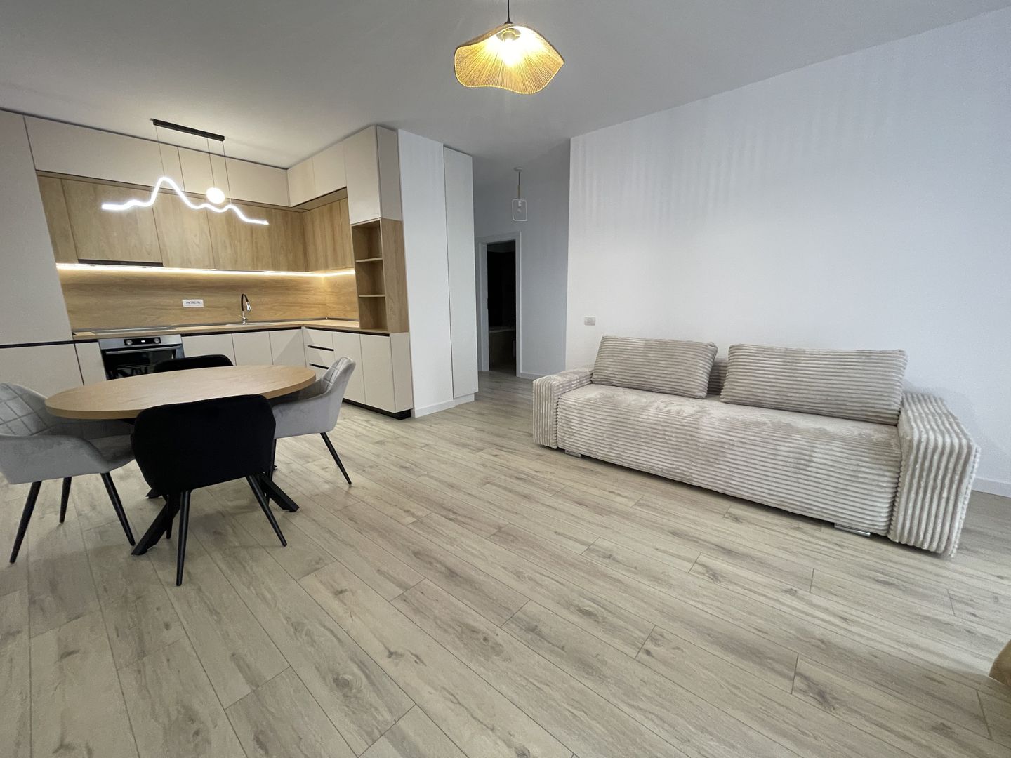 Apartament premium la prima inchiriere - Poză 1