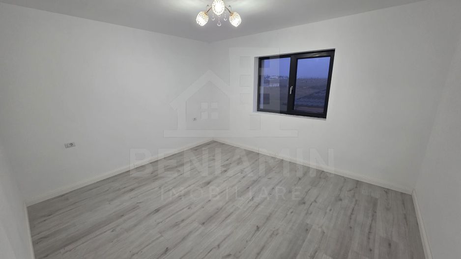 Casa noua 4 dormitoare 2 bai P+1 zona Selgros Teilor - Poză 5