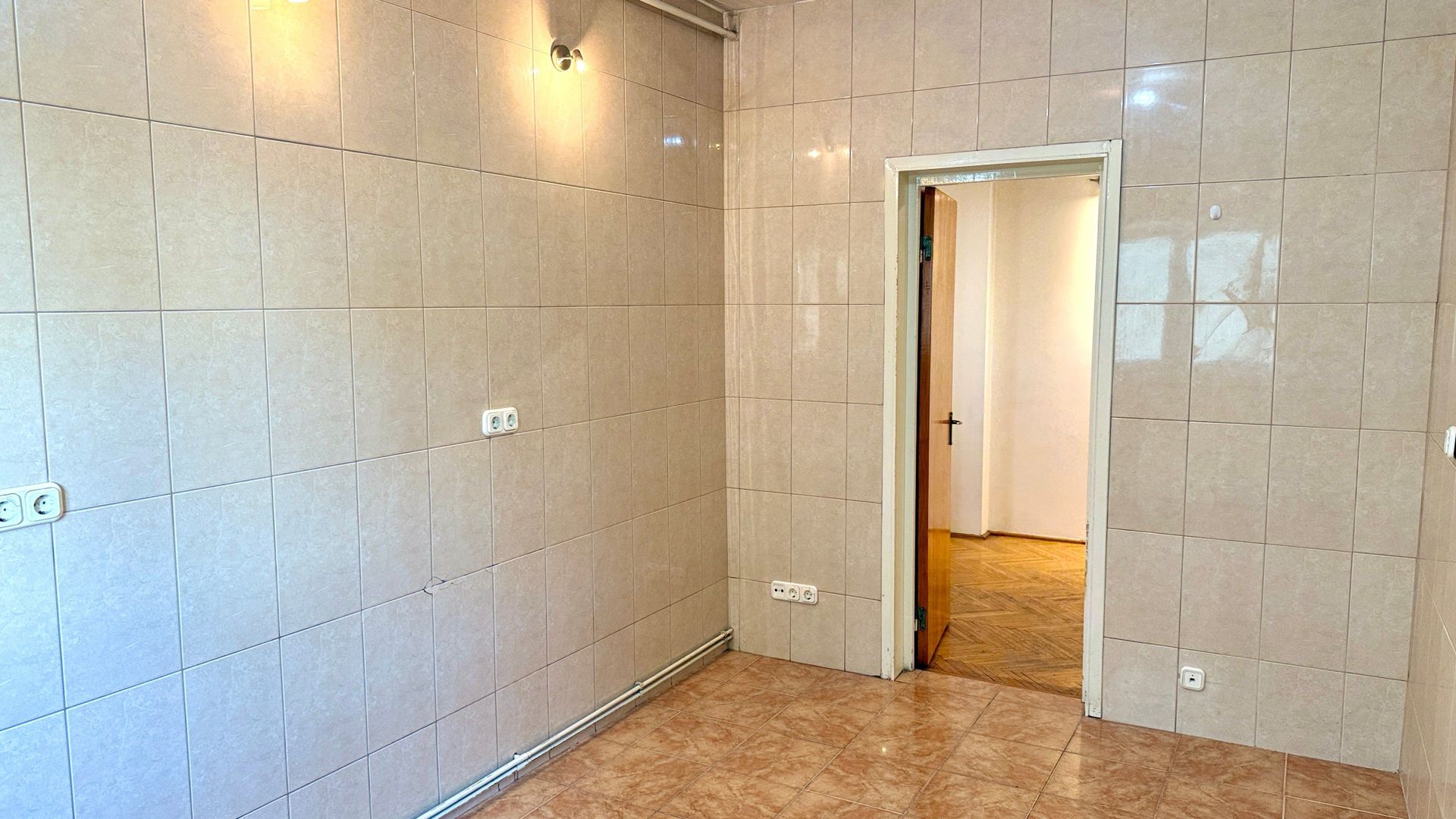 Apartament 4 camere Victoriei, Casa Vernescu, garaj, centrala, comision 0 ! - Poză 15