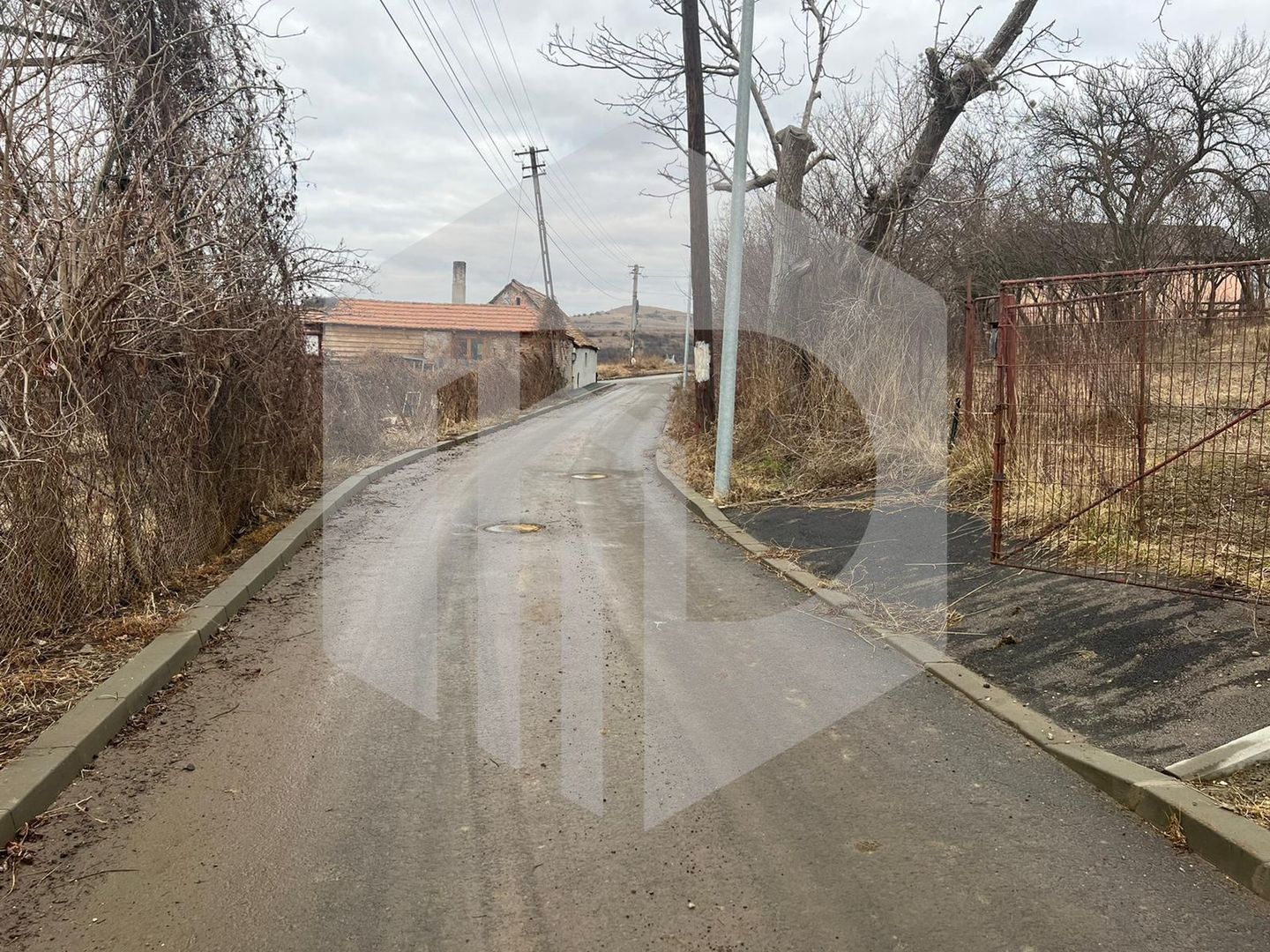 Teren intravilan/ zona Gusterita. Priveliste superba. Ideal investitie - Poză 4