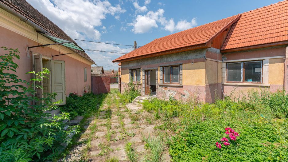 Casa in Purcareni, strada Principala - Poză 13