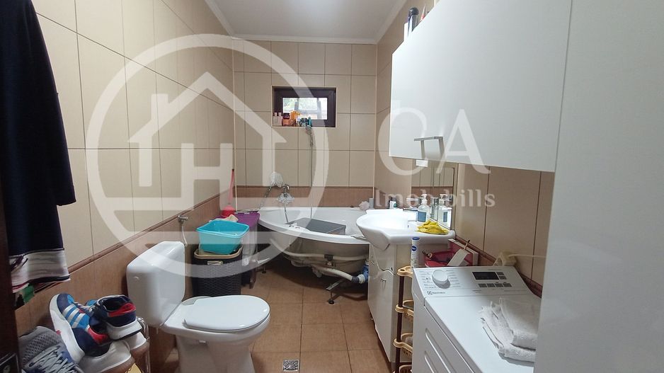 Casa de vnzare 4 camere pe zona Rogerius, Oradea. - Poză 11