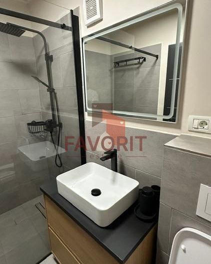 1 camera | Renovat lux | Centrala proprie | Lift | Zona excelenta | - Poză 15
