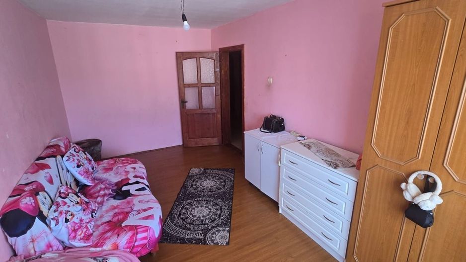BRASADAS vinde ap 3 cam etaj 3/4 in zona Micro 17. - Poză 4
