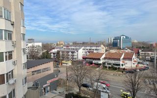 VANDUT/ SOLD-Apartament cu 3 camere de vânzare în zona Tomis Nord - Poză 3