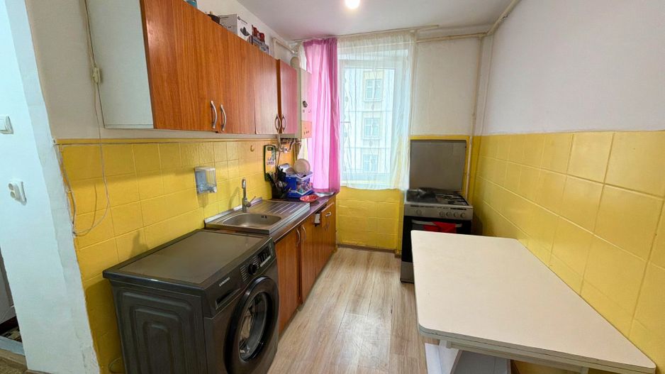 Apartament 2 camere 46 M² + balcon 10 M² cu priveliste Simeria - Poză 4