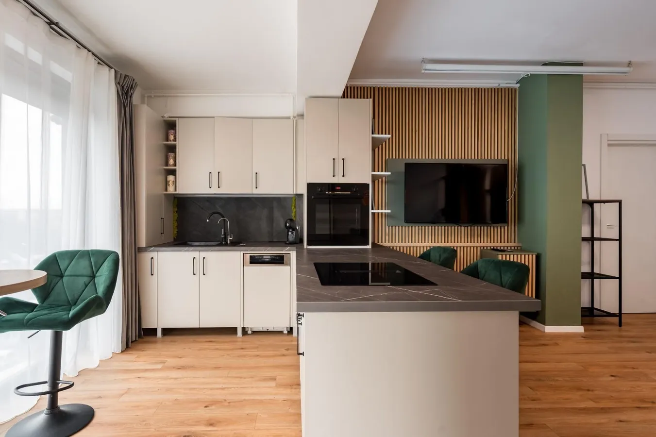 Short-term rent: 3 rooms apartment | Northside Park | Sector 1 — fotografia 2