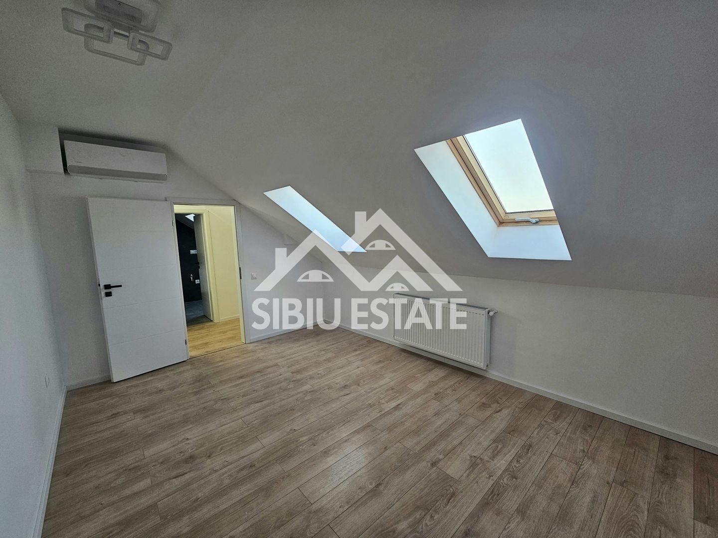 Apartament 3 camere, 2 bai LA CHEIE - Poză 13