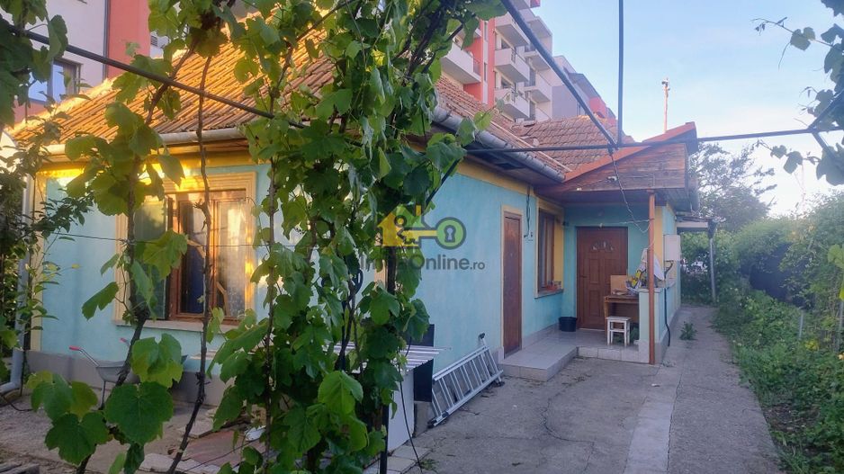 Casa individuala cu teren de 638 mp - zona Giroc - Poză 1