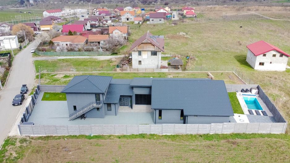Agigea - Casa  deosebita cu piscina, mobilata si utilata complet. - Poză 66