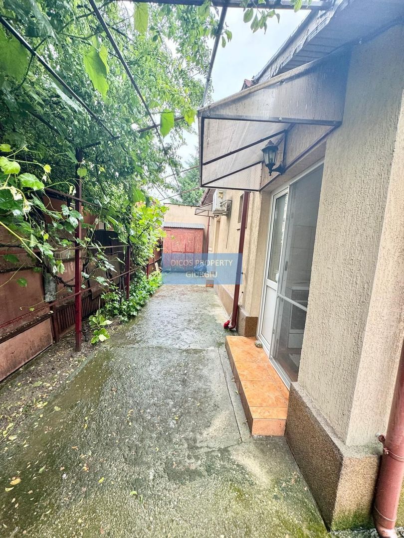 Casa de vanzare - Poză 1