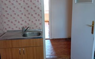 De vanzare -  apartament cu 3 camere decomandate, Tiglina 2, etaj 3/4 - Poză 9