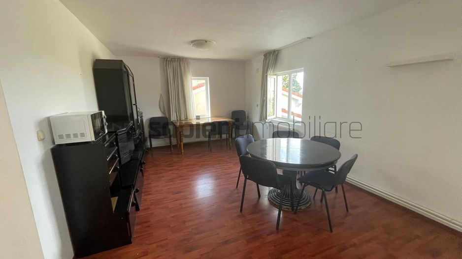 Casă spațioasă + Casă de oaspeți. Ideală pentru 2 familii! - Poză 7