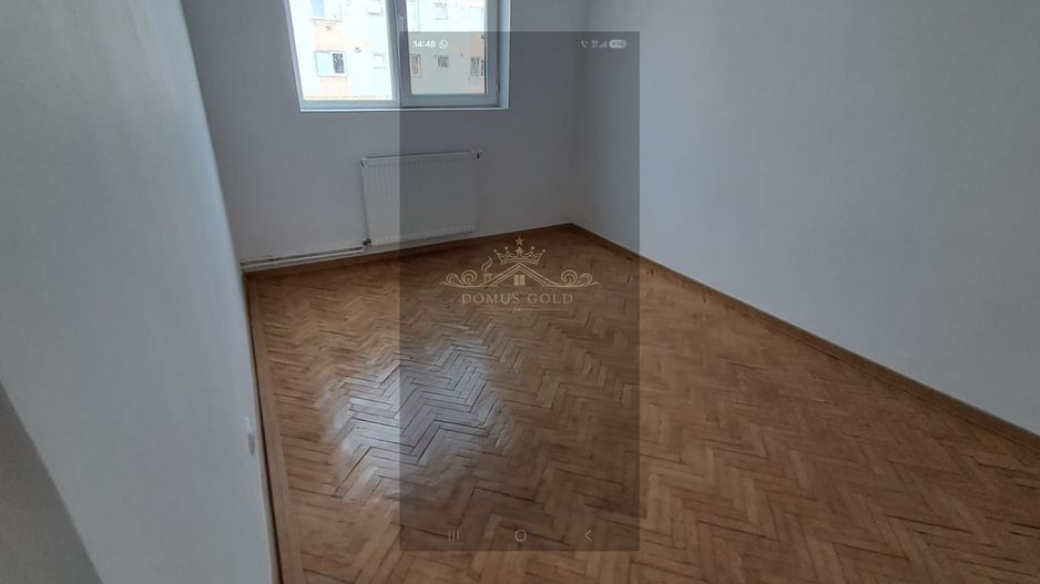 Vind urgent apartament in Turda . - Poză 1