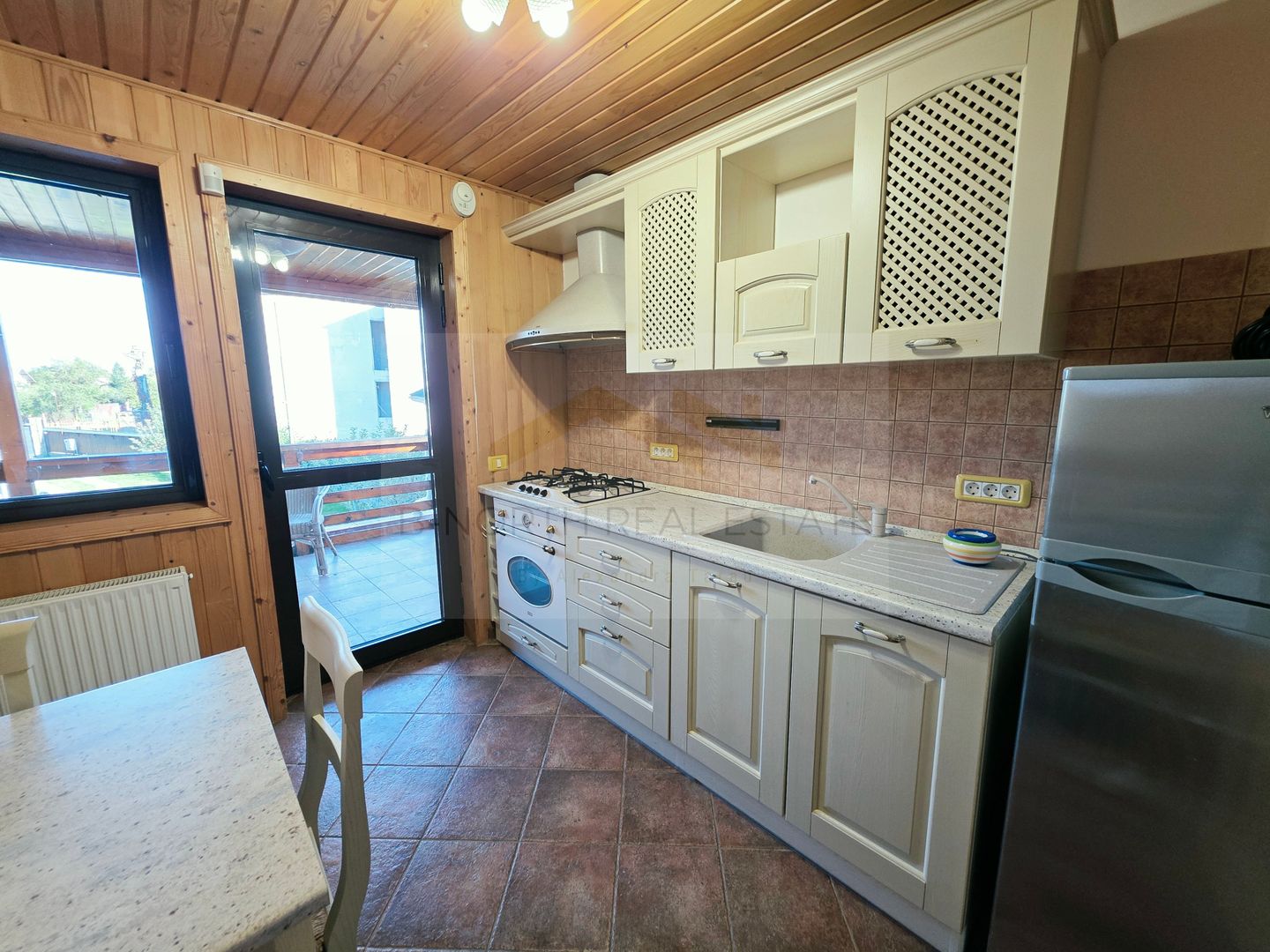 Vilă cu ponton privat la Lacul Snagov – casă de oaspeți, cramă, 1.768 mp - Poză 8