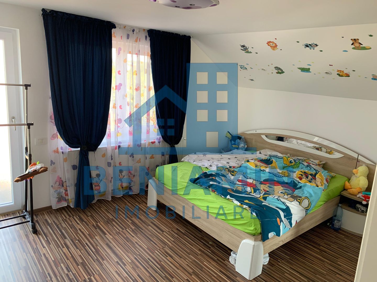 Casă spațioasă P+M de vânzare cartier Bordei - Poză 1