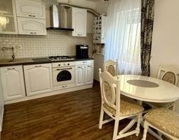 Apartament de 2 camere cu balcon generos, Florilor, Florești. - Poză 1