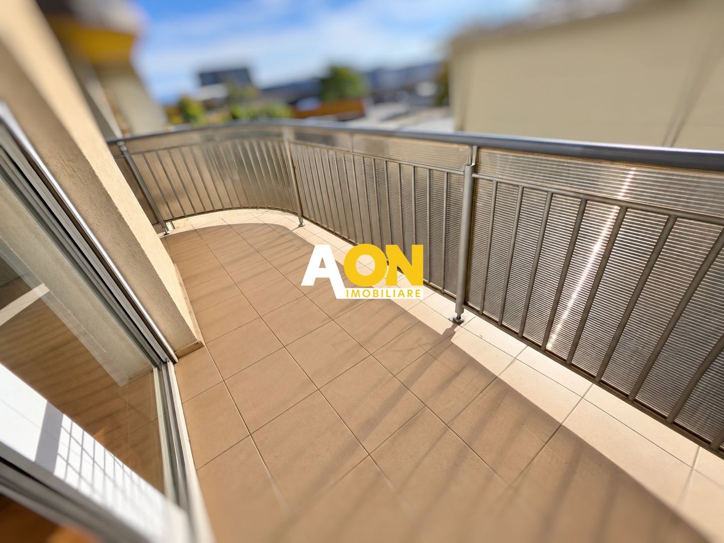 Apartament 2 camere, 2 balcoane, etaj 1, mobilat, zona Kaufland Cetate - Poză 9