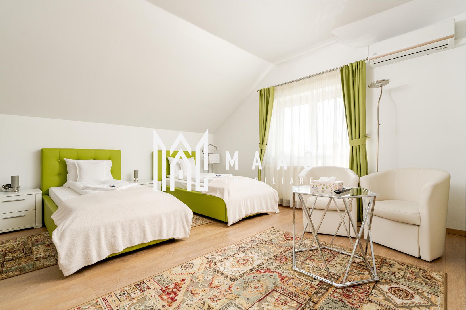 Casă 5 camere | Bul.Vasile Milea , Sibiu | 200 mp, curte - Poză 14