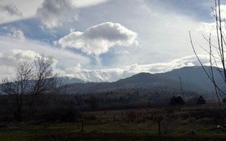 Teren 900 mp | Valea Avrigului | La strada - Poză 1