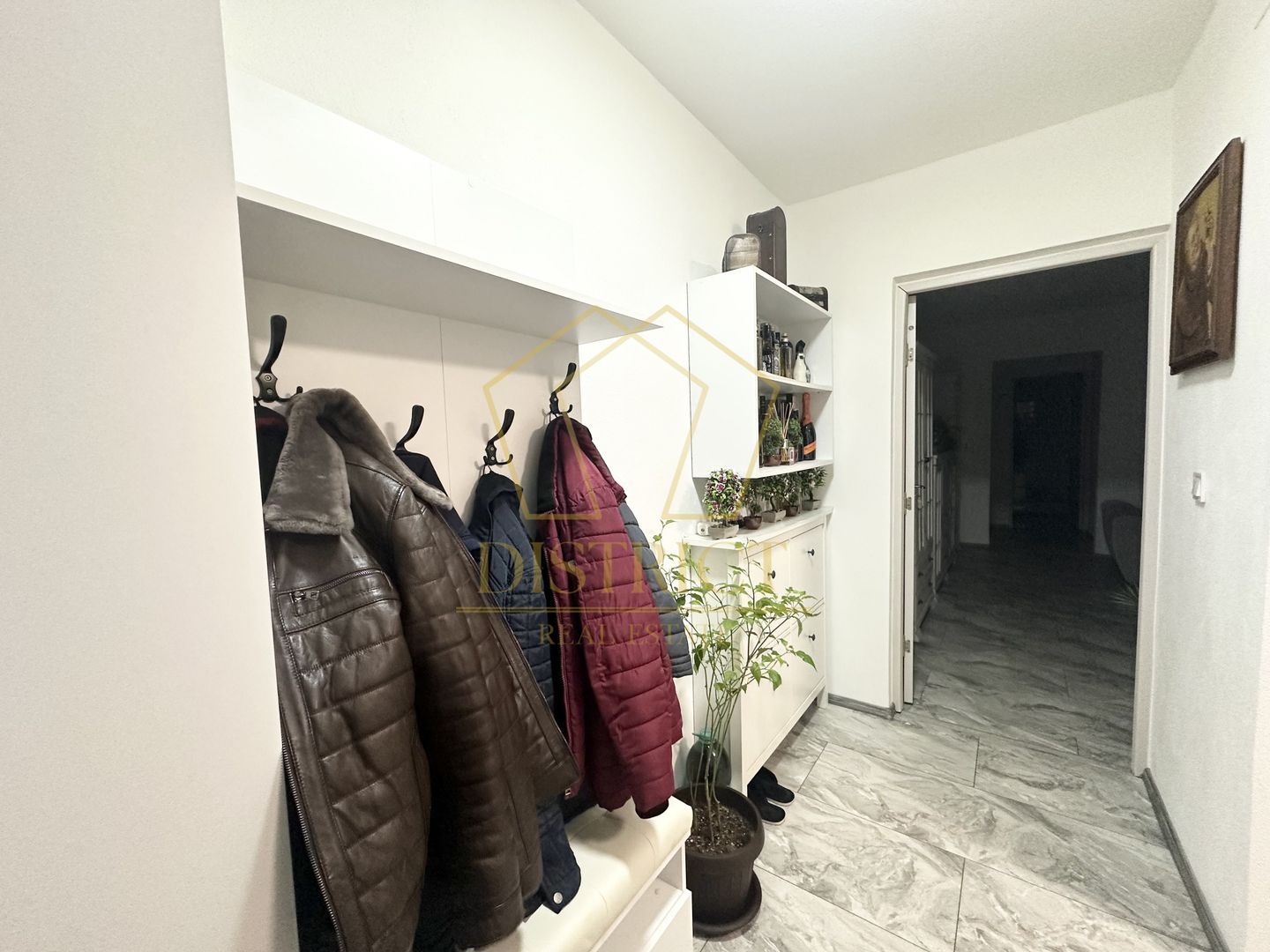 Apartament deosebit cu 2 camere | Zona Sagului | Parter - Poză 15
