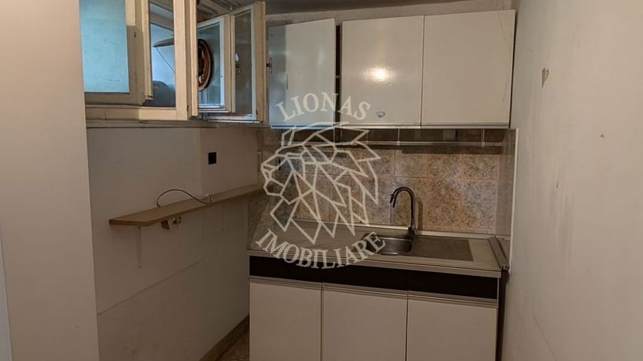 Spatiu comercial+Garsoniera 55,5 mp-parter-Zona Centrala - Poză 3