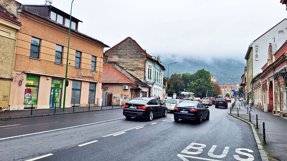 Str Lunga, zona Mielul Alb, spatiu comercial de 82mp tip crama, 129900 euro - Poză 1
