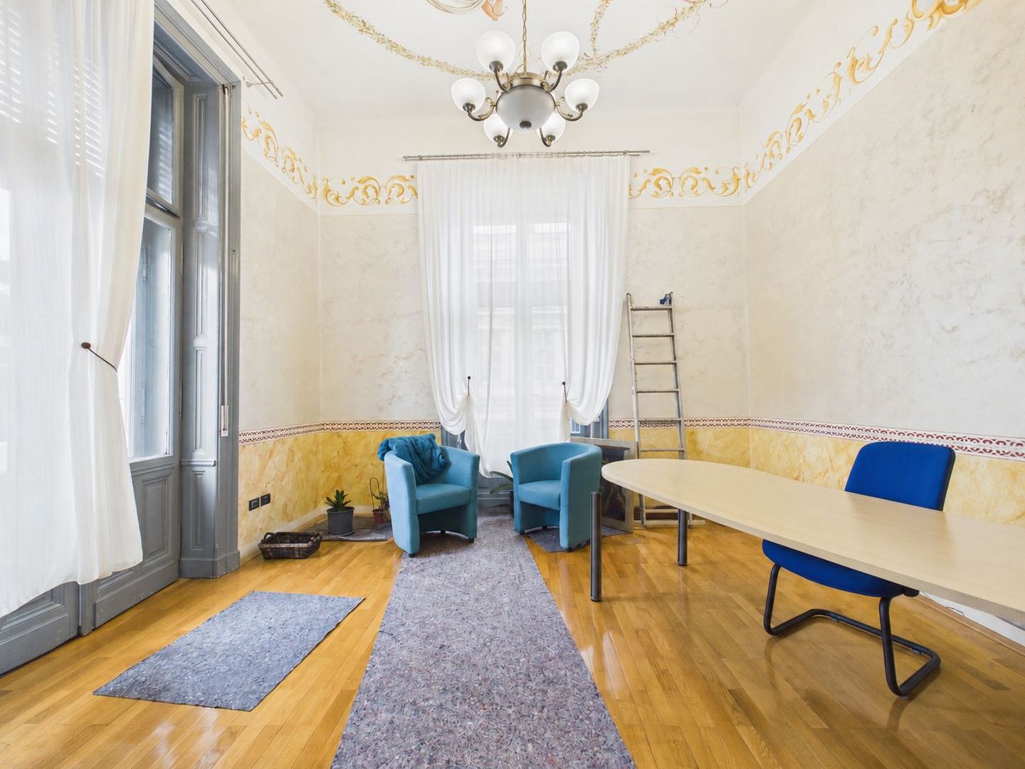 Apartament emblematic in Palatul Cenad, Arad - Poză 10