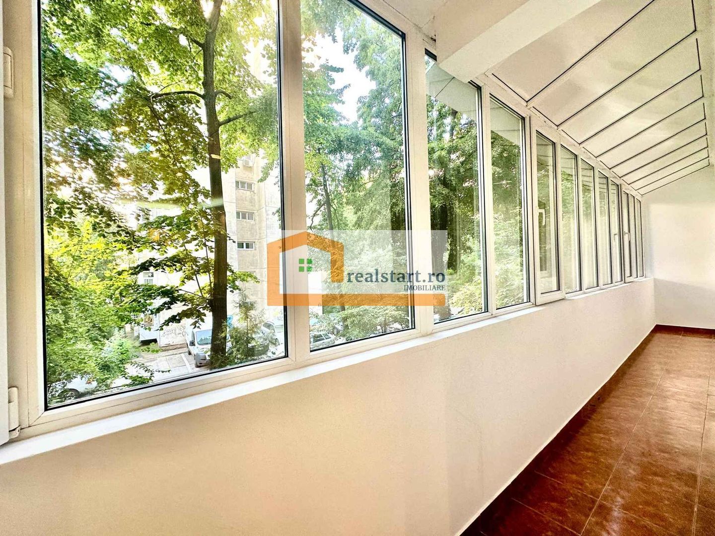 Drumul Taberei, Aleea Baiut, langa Metrou, Parc, Piata la 3 min - Poză 1