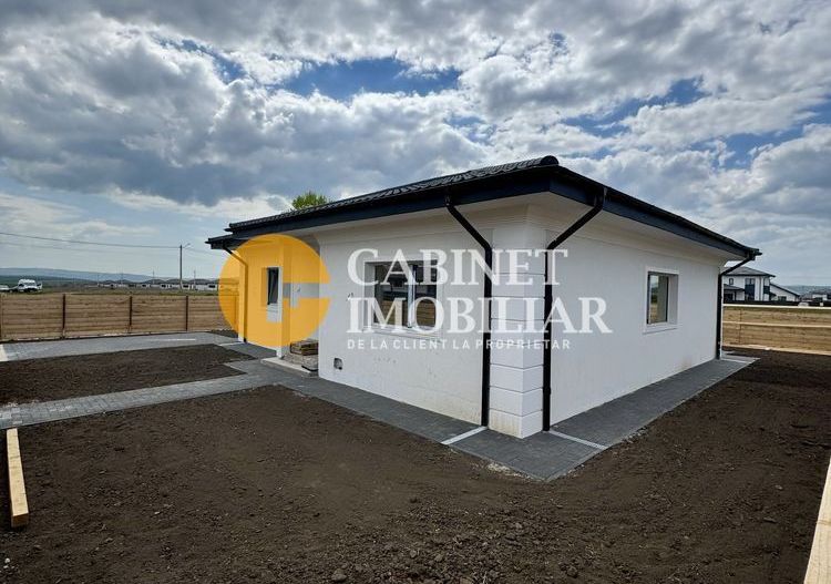 Casa invidiuala cu 4 camere si 2 bai - plan drept - Poză 3