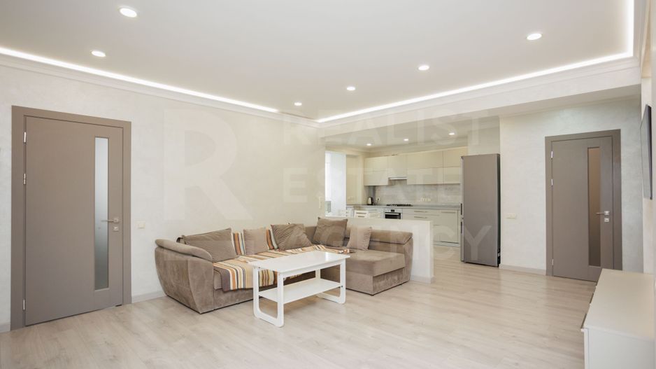 Spre vînzare apartament spațios, 2 dormitoare și living, sec. Botanica - Poză 6