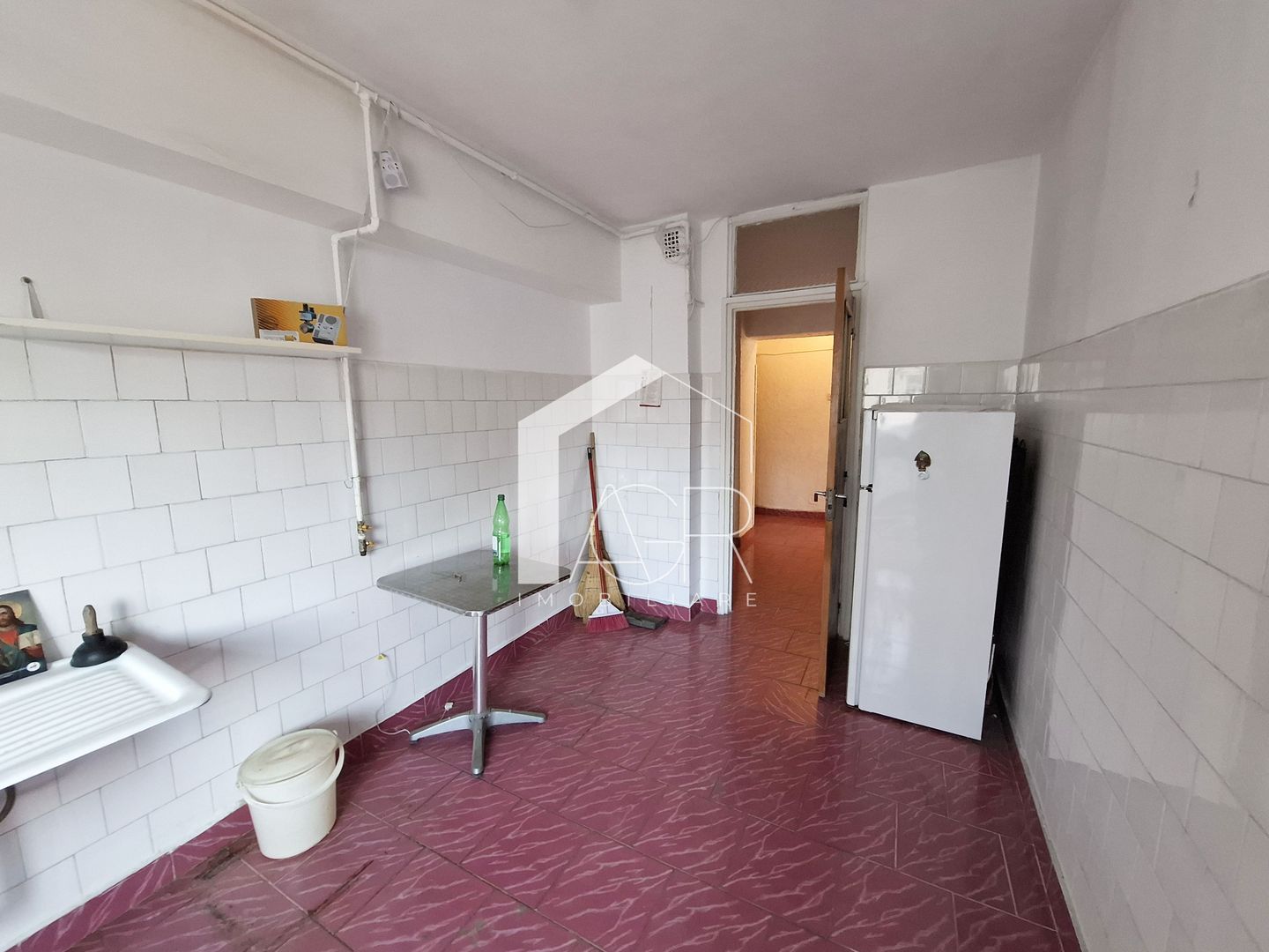 Apartament cu 3 camere, decomandat, Piata Mihai Viteazu - Poză 6