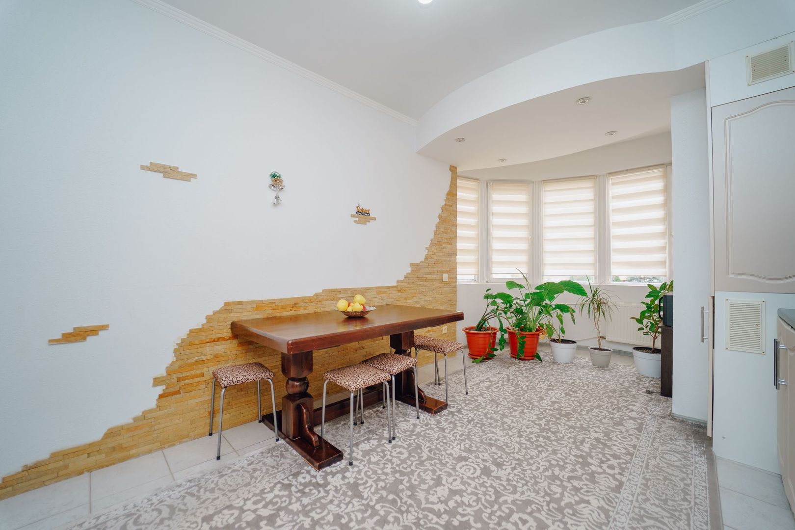 Apartament cu 3 camere I Buiucani I Alba Iulia - Poză 4