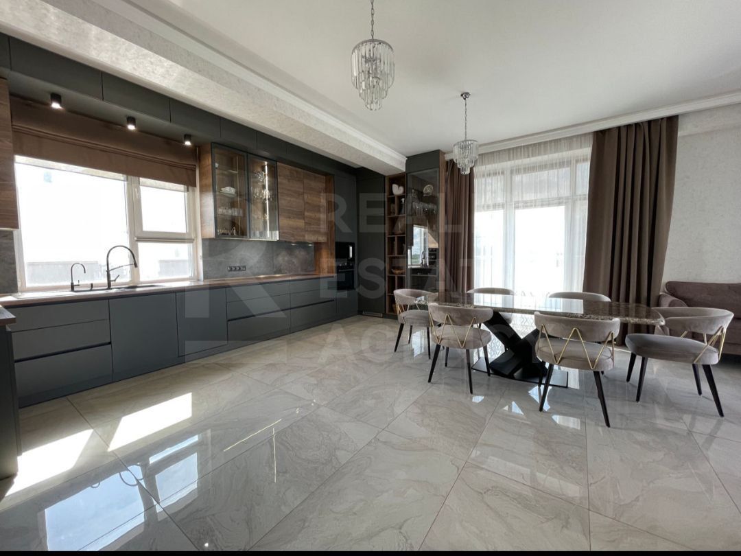 Chirie, apartament, 4 camere, str. Burebista, sectorul Botanica - Poză 1