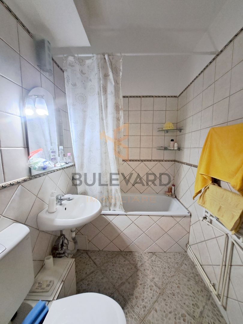 Apartament 2 camere, zona Liceului Onisifor Ghibu, etaj intermediar - Poză 12