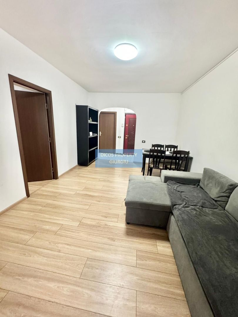 Apartament 3 camere, central - Poză 1