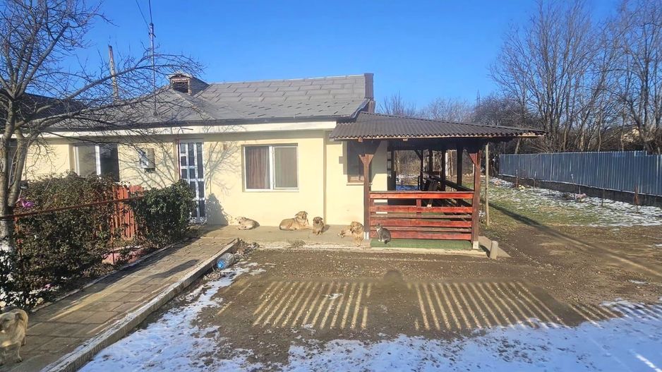 Casa de vanzare in Sendreni, judetul Galati, zona OMV - Poză 1