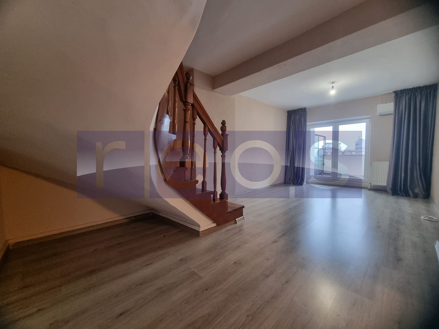 VANZARE- 6 CAMERE-PENTHOUSE -UNIRII -et 8-9 - Poză 7