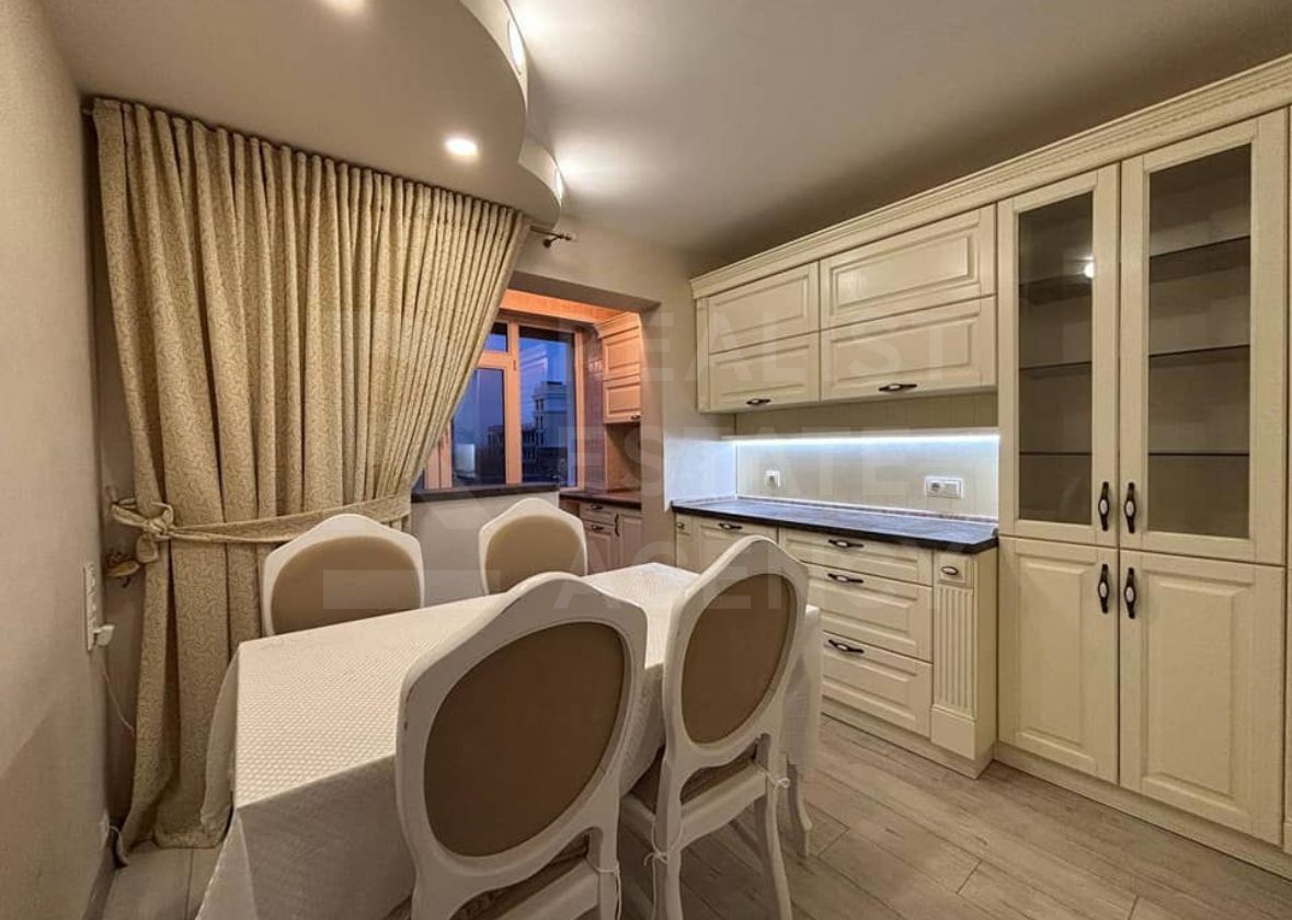 Chirie, apartament, 4 camere, str. Petru Zadnipru,Ciocana - Poză 1