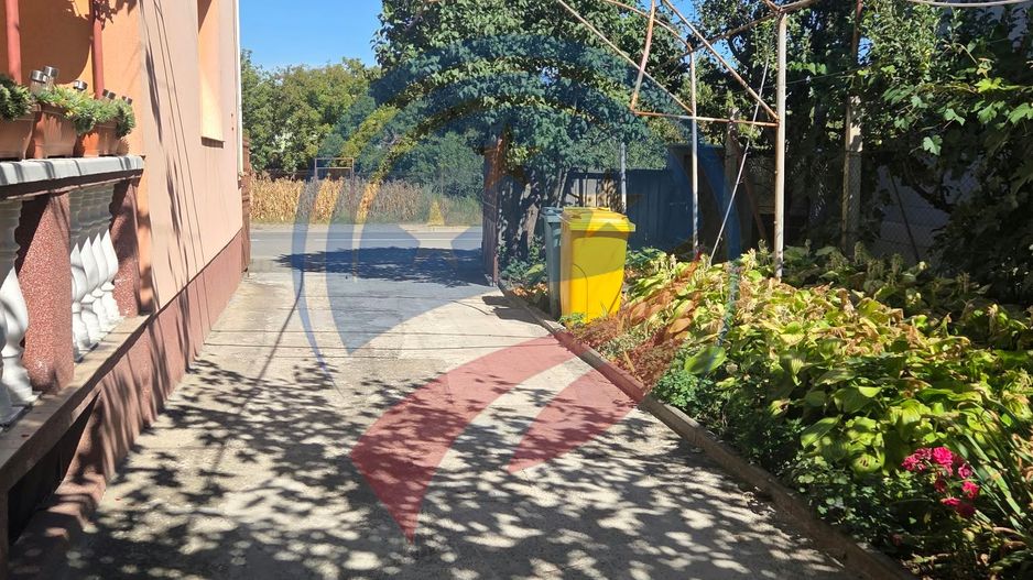 Casă tip duplex de vânzare – 217 mp, teren 897 mp, zona centrală Luduș - Poză 21