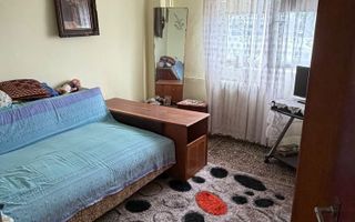 Apartament 2 camere, Titan-1 Decembrie 1918, bloc 1987 - Poză 1