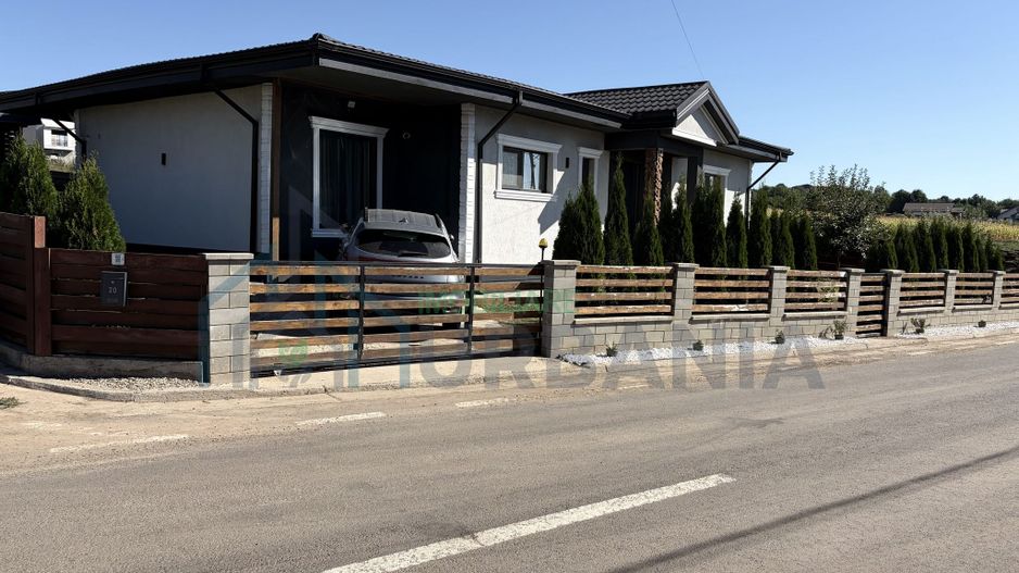 Casă de vânzare, 5 camere, mansardă, mobilată și utilată, Miroslava - Poză 18